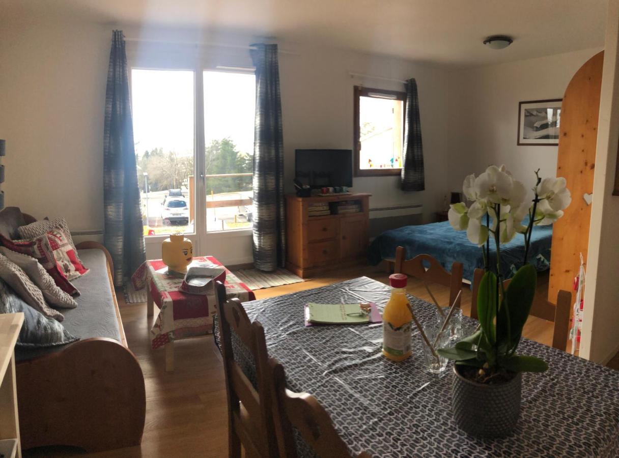 6 Couchages Le Bessard Le Bois De La Reine Appartement