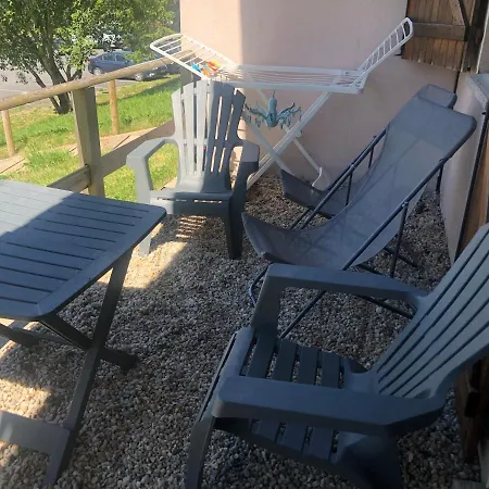 Super Besse Appartement Le Gite Bessard 6 Couchages Le Bois De La Reine Exterior foto